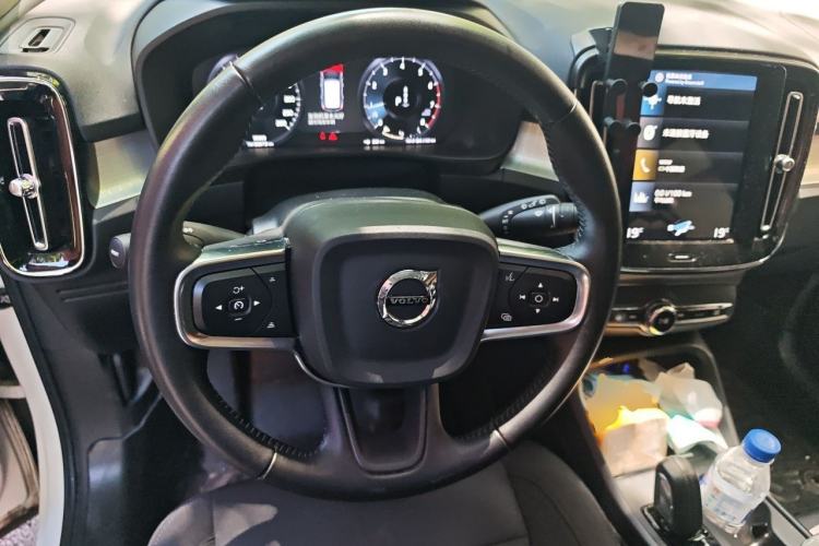 Used Volvo XC40 2021 T4 4x4 SmartDrive Fashion Edition Steering Wheel