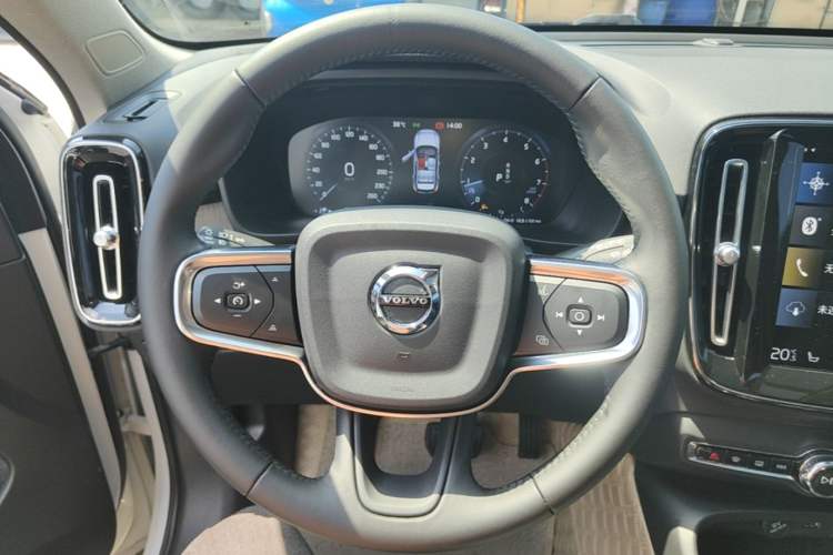 Used Volvo XC40 2021 T4 Four-Wheel Drive Smart Luxury Edition Steering Wheel