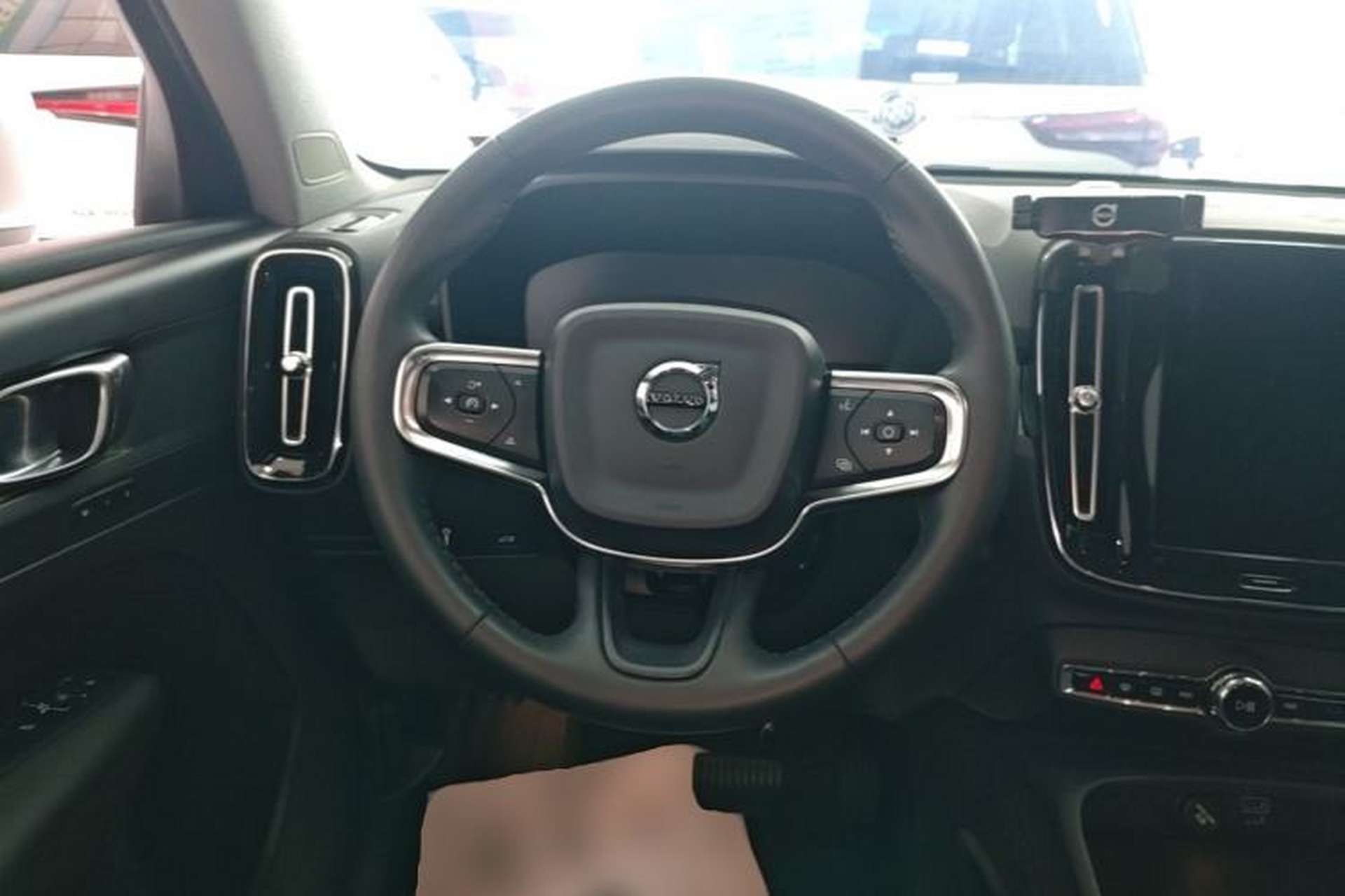 Used Volvo XC40 2021 T4 4x4 SmartDrive Fashion Edition Steering Wheel