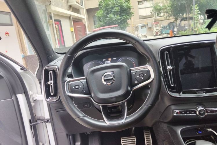 Used Volvo XC40 2021 T5 4x4 Zhiya Sport Edition Steering Wheel