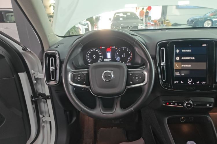Used Volvo XC40 2021 T4 Four-Wheel Drive Smart Luxury Edition Steering Wheel