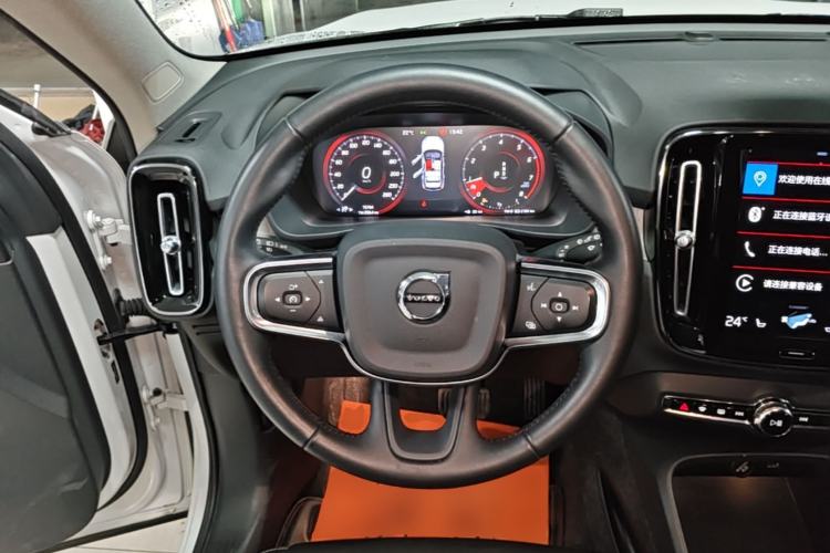 Used Volvo XC40 2021 T4 Four-Wheel Drive Smart Luxury Edition Steering Wheel