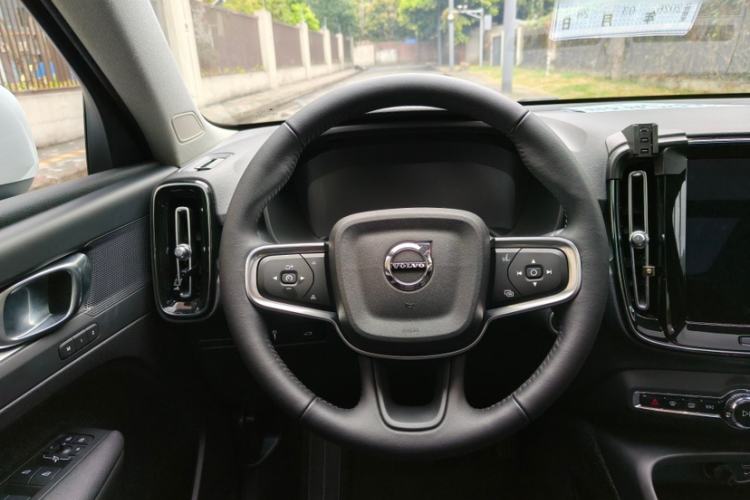 Used Volvo XC40 2021 T3 Smart & Stylish Edition Steering Wheel