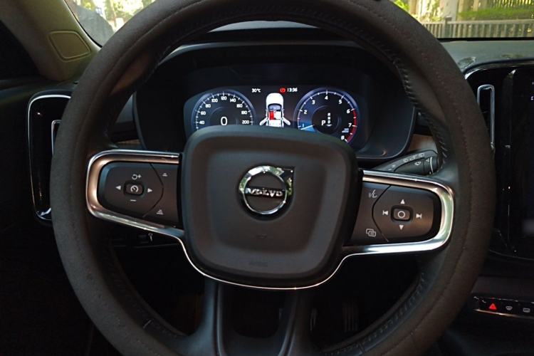 Used Volvo XC40 2021 T4 Four-Wheel Drive Smart Luxury Edition Steering Wheel