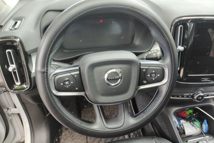 Used Volvo XC40 2021 T4 Four-Wheel Drive Smart Luxury Edition Steering Wheel