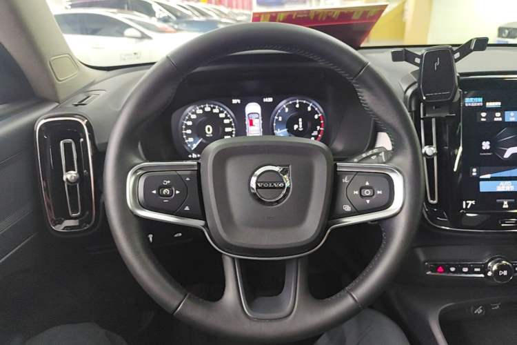 Used Volvo XC40 2021 T3 Smart & Stylish Edition Steering Wheel