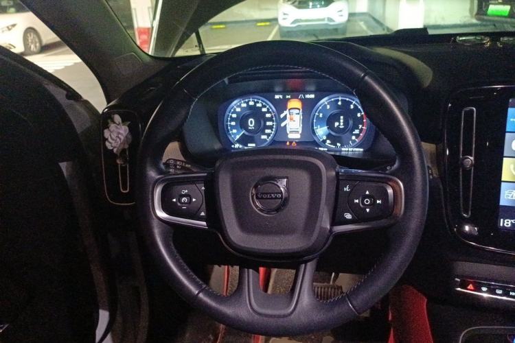 Used Volvo XC40 2021 T4 Four-Wheel Drive Smart Luxury Edition Steering Wheel