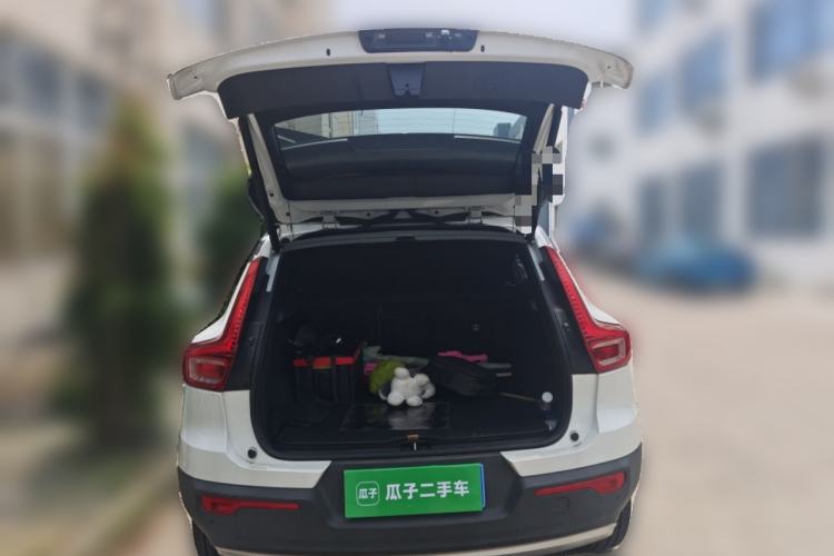 Used Volvo XC40 2021 T4 Four-Wheel Drive Smart Luxury Edition Trunk