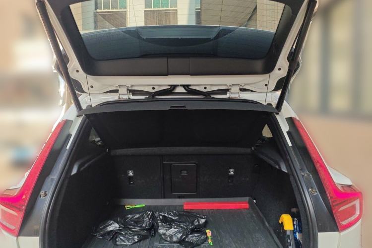 Used Volvo XC40 2021 T4 Four-Wheel Drive Smart Luxury Edition Trunk