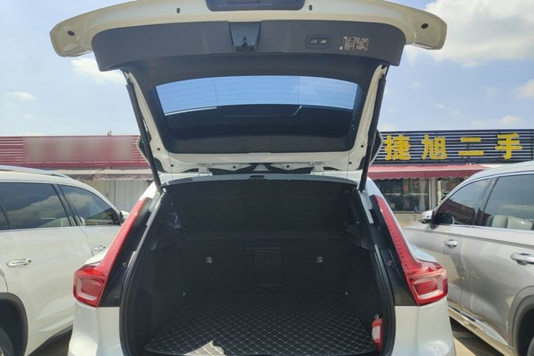 Used Volvo XC40 2021 T4 Four-Wheel Drive Smart Luxury Edition Trunk