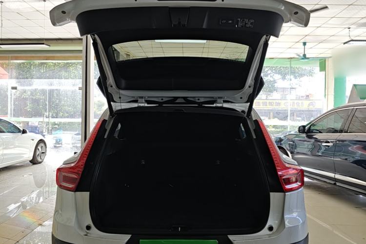 Used Volvo XC40 2021 T4 Four-Wheel Drive Smart Luxury Edition Trunk