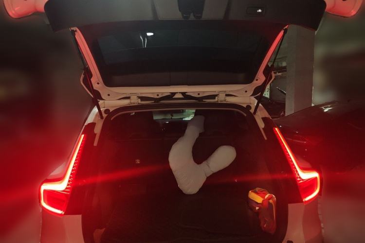 Used Volvo XC40 2021 T3 Zhiyuan Luxury Edition Trunk