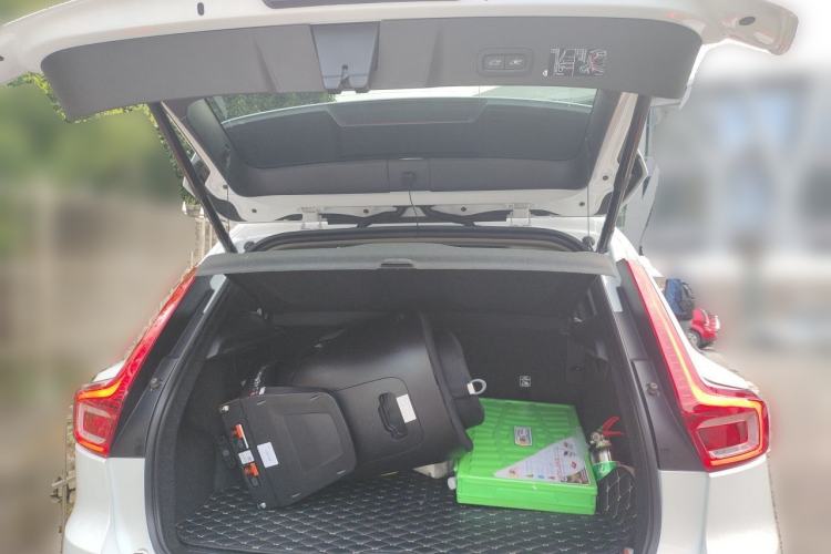 Used Volvo XC40 2021 T4 Four-Wheel Drive Smart Luxury Edition Trunk