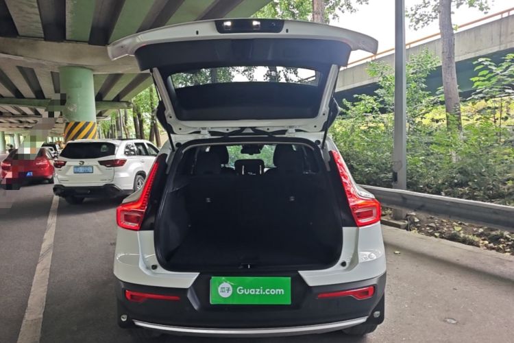 Used Volvo XC40 2021 T4 4x4 SmartDrive Fashion Edition Trunk