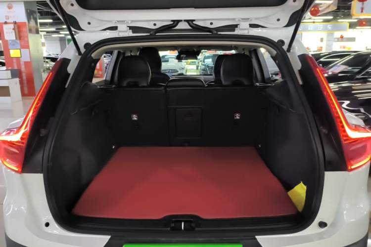 Used Volvo XC40 2021 T3 Smart & Stylish Edition Trunk