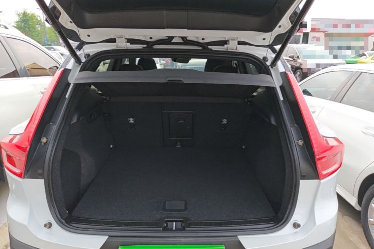 Used Volvo XC40 2021 T4 Four-Wheel Drive Smart & Sporty Edition Trunk