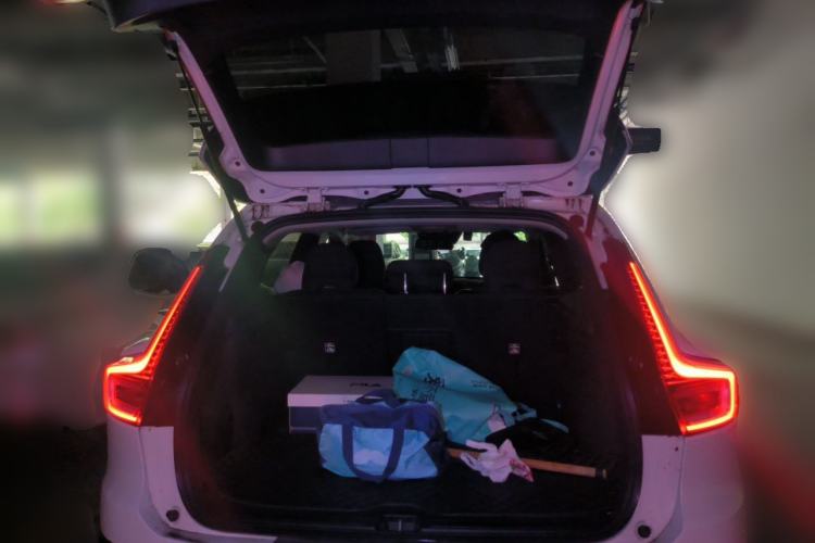 Used Volvo XC40 2021 T4 4x4 SmartDrive Fashion Edition Trunk