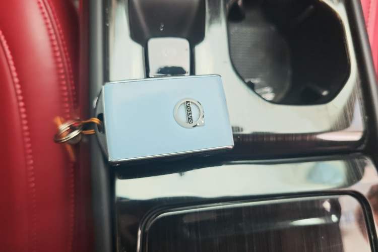 Used Volvo XC40 2021 T4 Four-Wheel Drive Smart Luxury Edition Vehicle Key