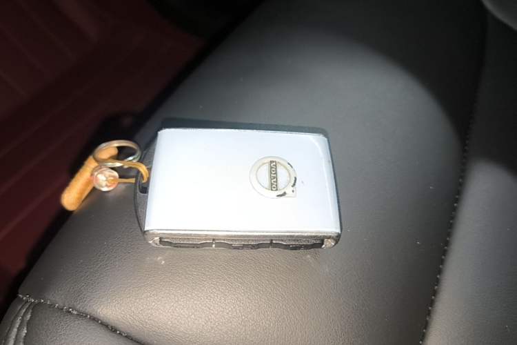 Used Volvo XC40 2021 T4 4x4 SmartDrive Fashion Edition Vehicle Key