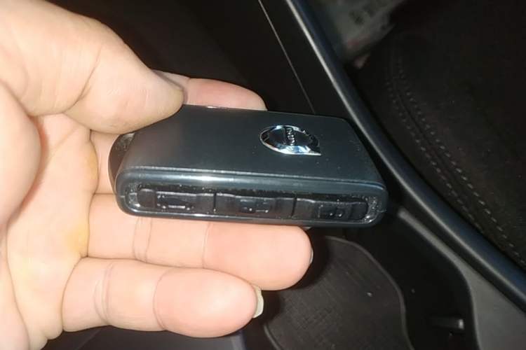 Used Volvo XC40 2021 T4 4x4 SmartDrive Fashion Edition Vehicle Key