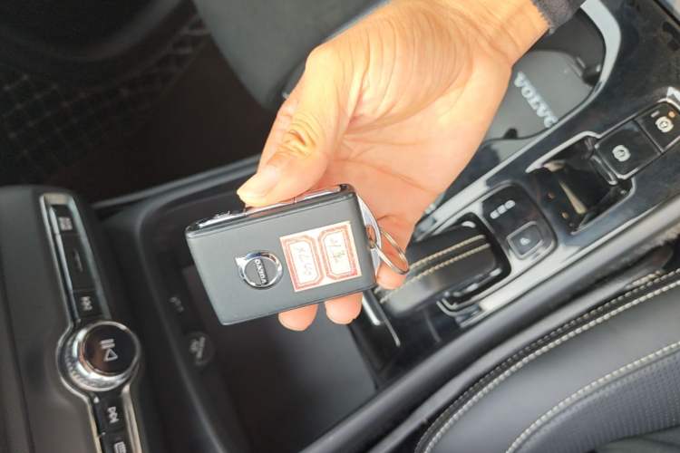 Used Volvo XC40 2021 T4 Four-Wheel Drive Smart & Sporty Edition Vehicle Key