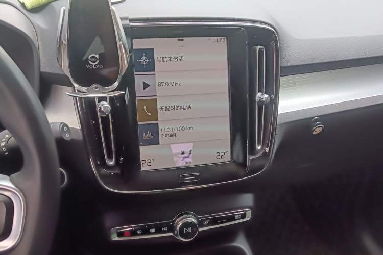 Used Volvo XC40 2022 T4 Four-Wheel Drive Smart & Stylish Edition Audio And AC Panel