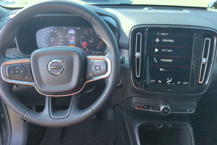 Used Volvo XC40 2022 T4 Four-Wheel Drive Smart & Luxurious Edition Audio And AC Panel
