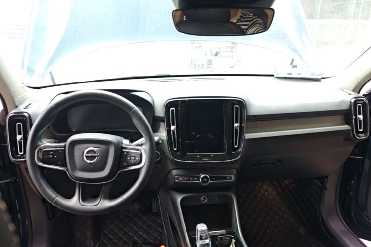 Used Volvo XC40 2022 T4 Four-Wheel Drive Smart & Luxurious Edition Center Console