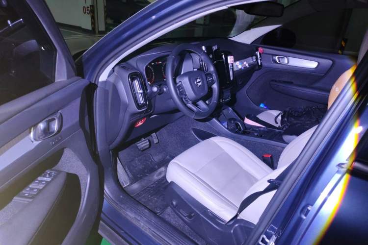 Used Volvo XC40 2022 T4 Four-Wheel Drive Smart & Stylish Edition Driver Seat
