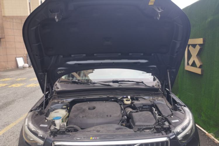 Used Volvo XC40 2022 T4 Four-Wheel Drive Smart & Luxurious Edition Engine Bay