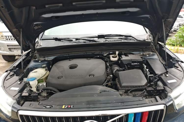 Used Volvo XC40 2022 T4 Four-Wheel Drive Smart & Stylish Edition Engine Bay