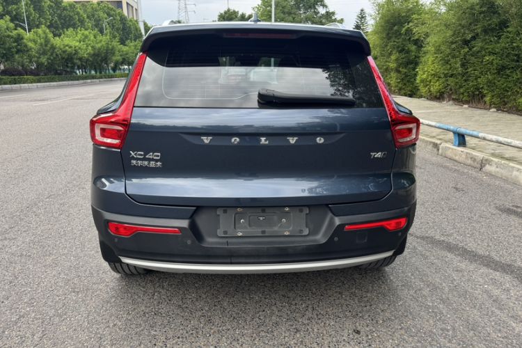 Used Volvo XC40 2022 T4 Four-Wheel Drive Smart & Stylish Edition Exterior 3