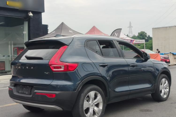 Used Volvo XC40 2022 T4 Four-Wheel Drive Smart & Stylish Edition Exterior 5