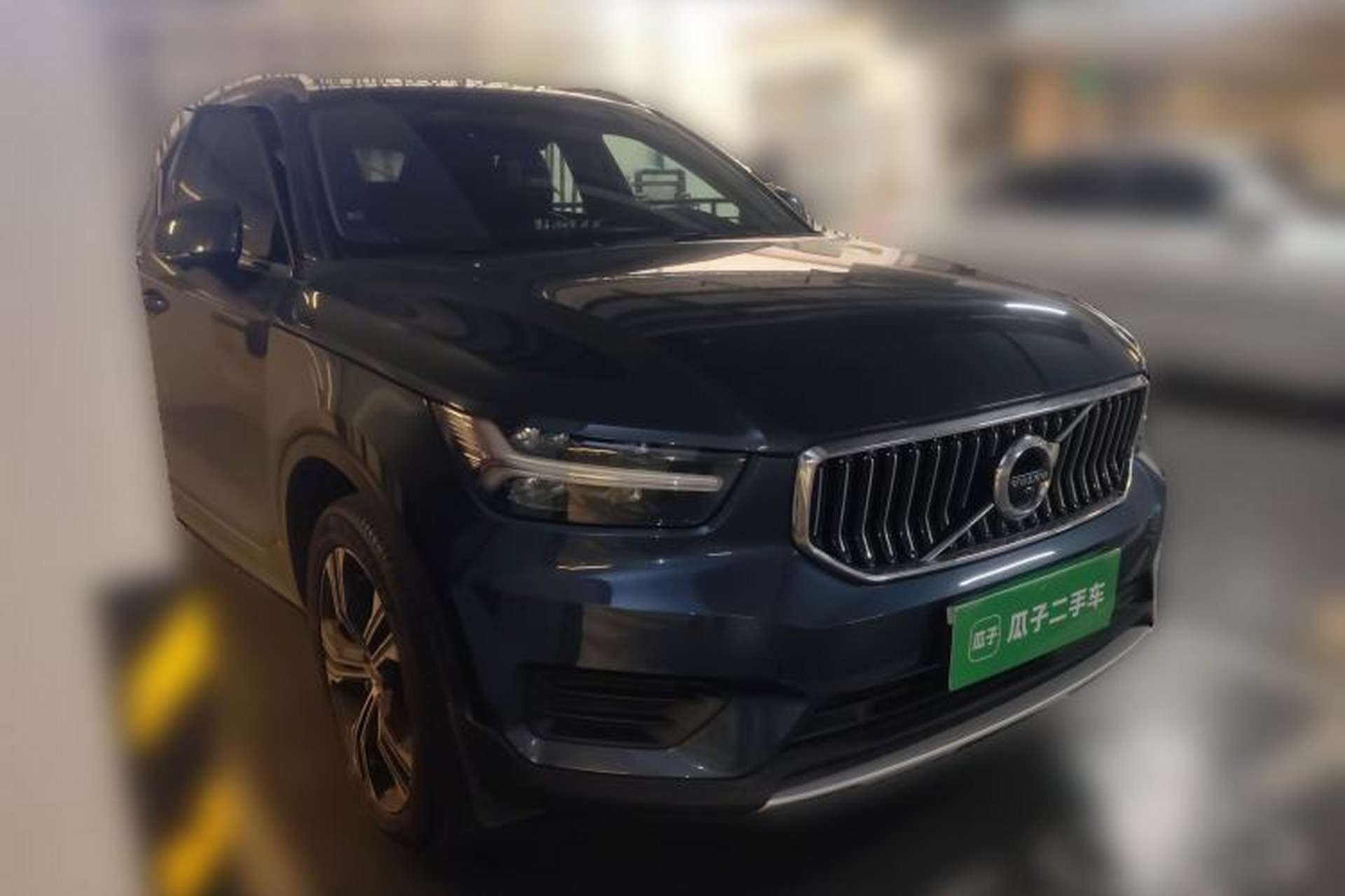 Used Volvo XC40 2022 T4 Four-Wheel Drive Smart & Luxurious Edition Front Right 45 Deg