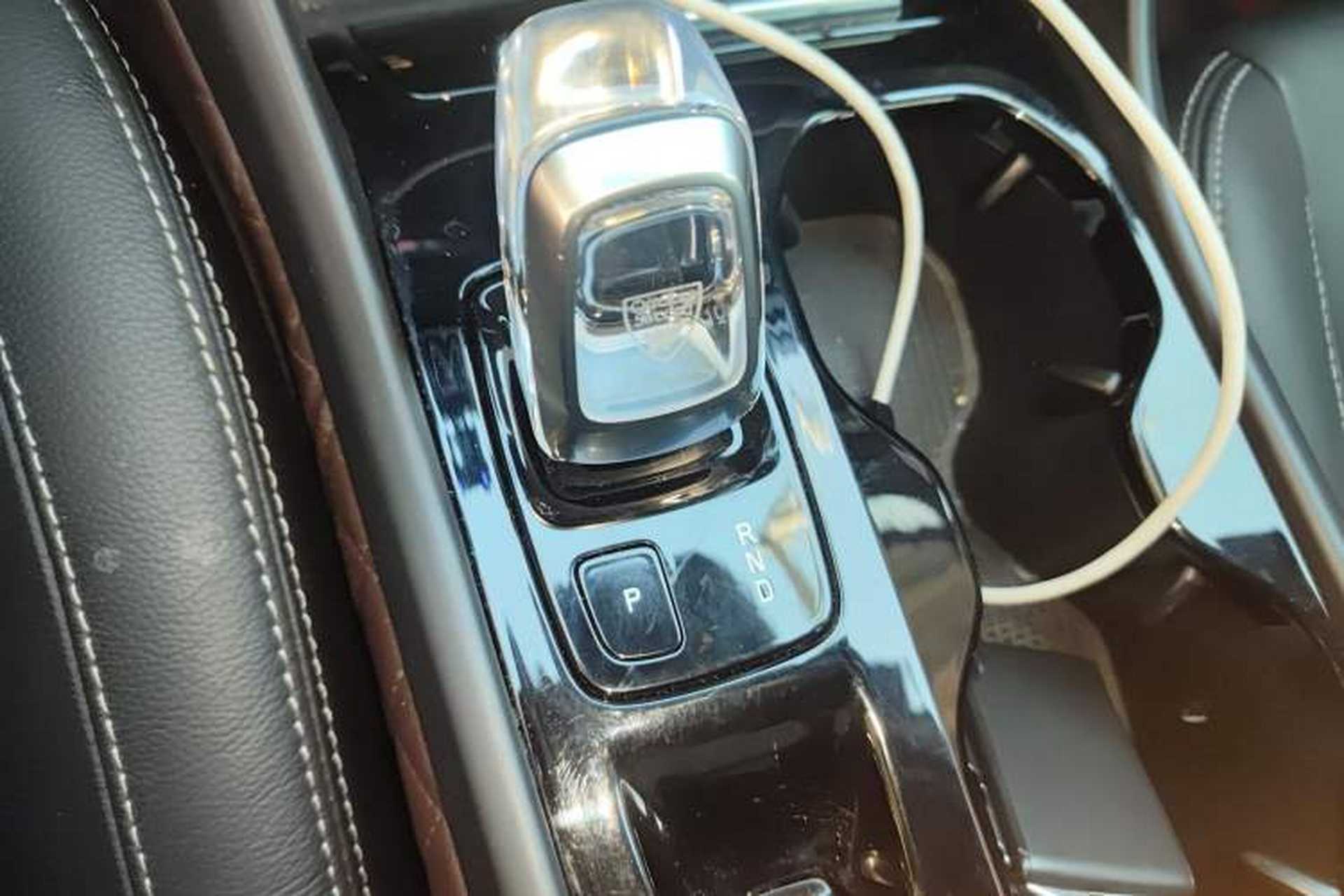 Used Volvo XC40 2022 T4 Four-Wheel Drive Smart & Luxurious Edition Gear Lever