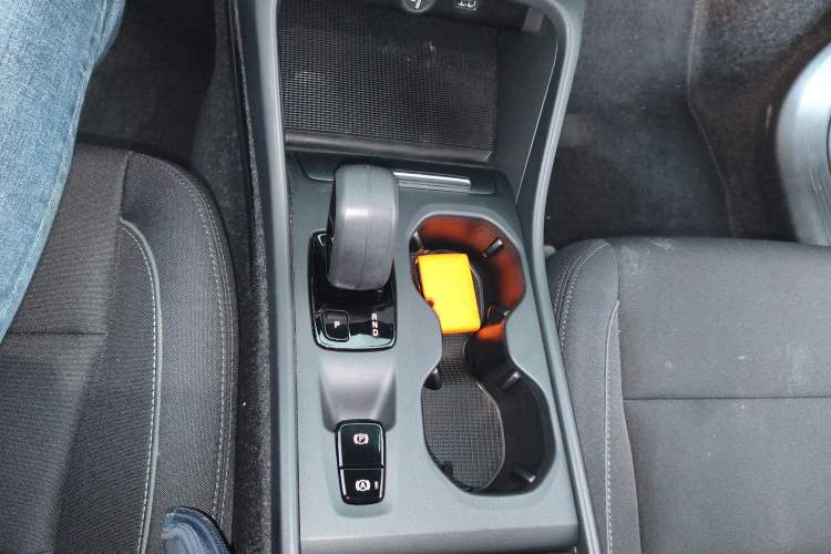 Used Volvo XC40 2022 T4 Four-Wheel Drive Smart & Stylish Edition Gear Lever