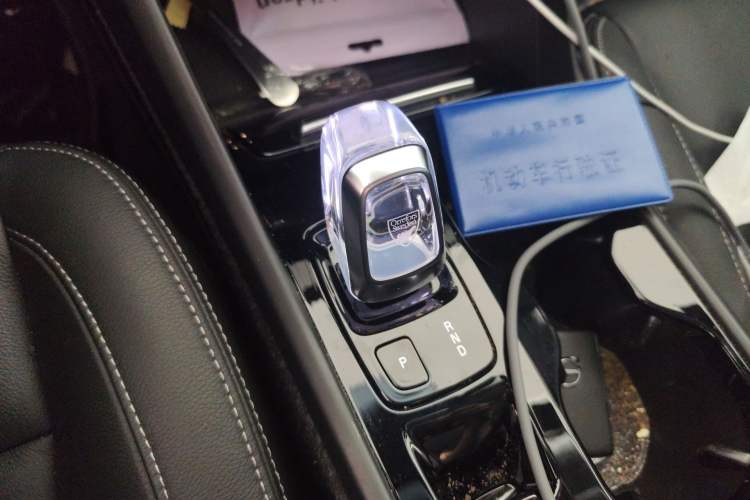 Used Volvo XC40 2022 T4 Four-Wheel Drive Smart & Luxurious Edition Gear Lever