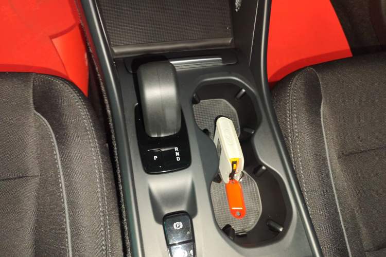 Used Volvo XC40 2022 T3 Smart Fashion Edition Gear Lever