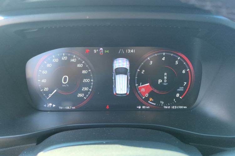 Used Volvo XC40 2022 T4 Four-Wheel Drive Smart & Luxurious Edition Instrument Cluster