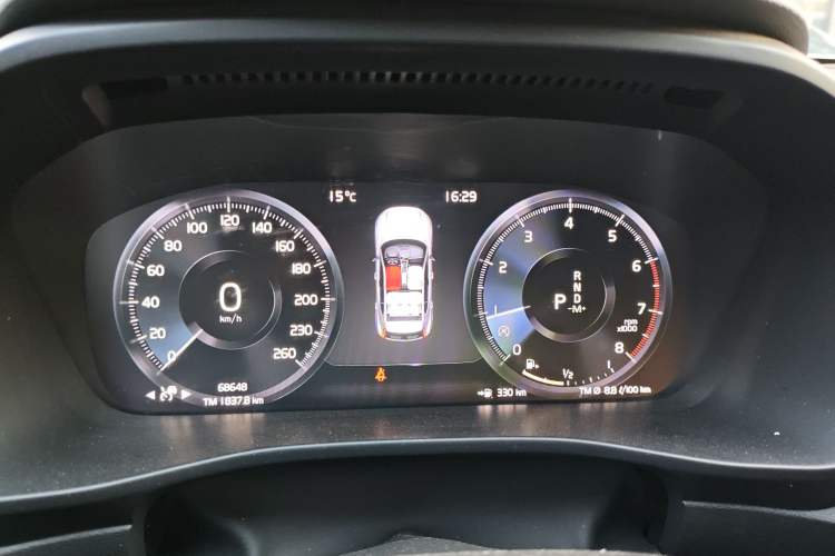 Used Volvo XC40 2022 T4 Four-Wheel Drive Smart & Dynamic Sport Edition Instrument Cluster