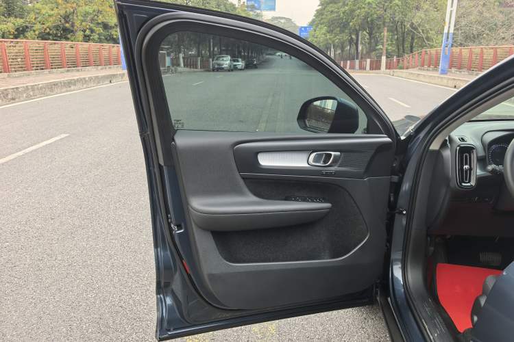Used Volvo XC40 2022 T3 Smart Fashion Edition Interior 12