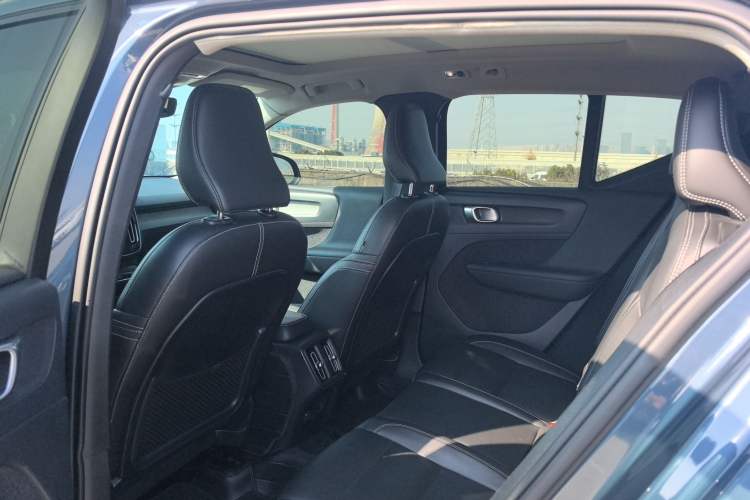 Used Volvo XC40 2022 T4 Four-Wheel Drive Smart & Luxurious Edition Interior 3