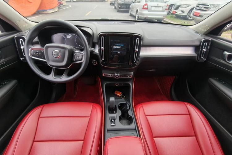 Used Volvo XC40 2022 T4 Four-Wheel Drive Smart & Stylish Edition Interior 3