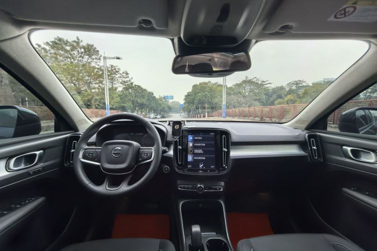 Used Volvo XC40 2022 T3 Smart Fashion Edition Interior 4