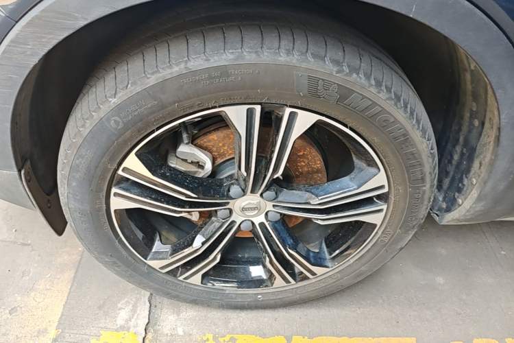 Used Volvo XC40 2022 T4 Four-Wheel Drive Smart & Luxurious Edition Left Front Wheel Hub