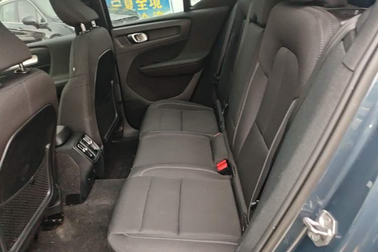 Used Volvo XC40 2022 T4 Four-Wheel Drive Smart & Stylish Edition Left Rear Seat
