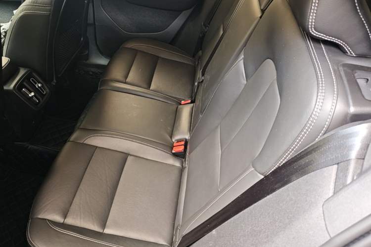 Used Volvo XC40 2022 T4 Four-Wheel Drive Smart & Luxurious Edition Left Rear Seat