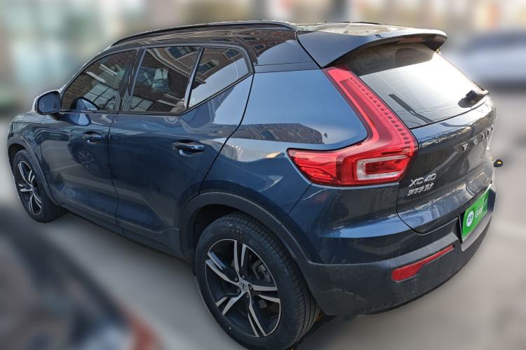 Used Volvo XC40 2022 T4 Four-Wheel Drive Smart & Dynamic Sport Edition Rear Left 45 Deg