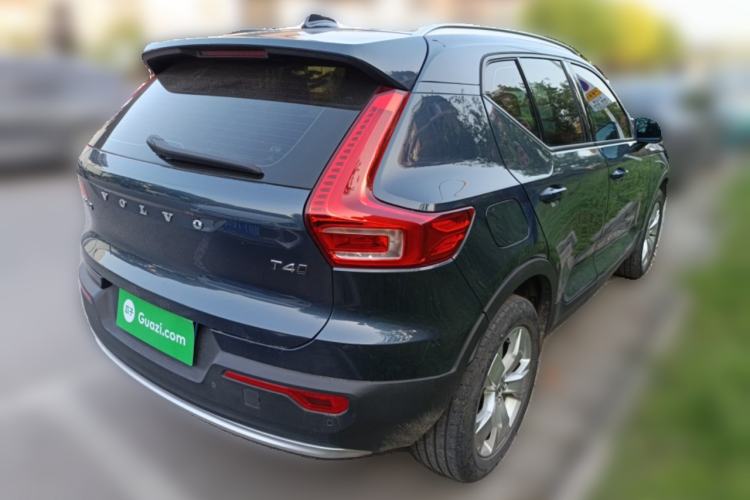 Used Volvo XC40 2022 T4 Four-Wheel Drive Smart & Stylish Edition Rear Right 45 Deg