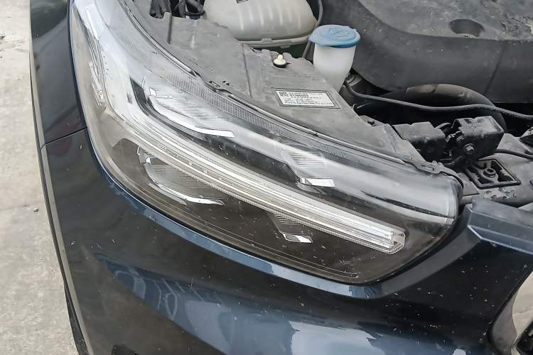 Used Volvo XC40 2022 T4 Four-Wheel Drive Smart & Stylish Edition Right Front Headlight